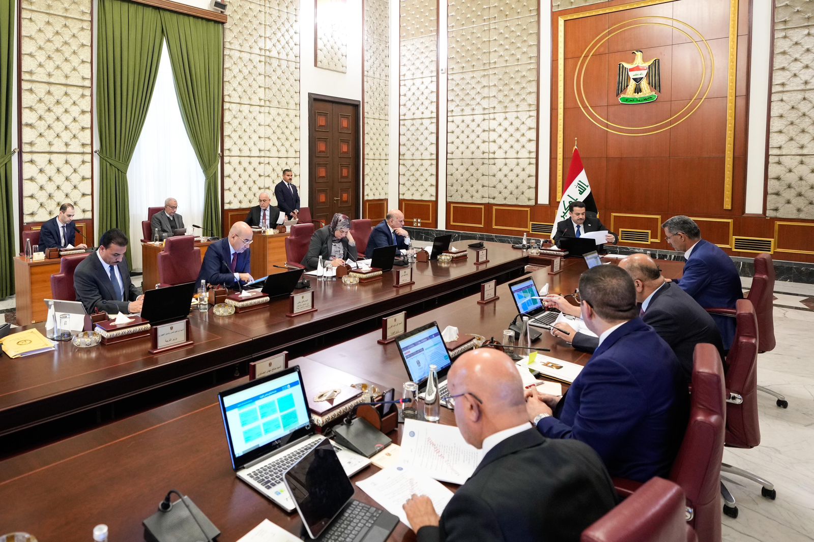 مجلس الوزراء العراقي يقرر تمويل رواتب الاقليم وزيادة سقف إقراض صندوق الاسكان وقرارات أخرى