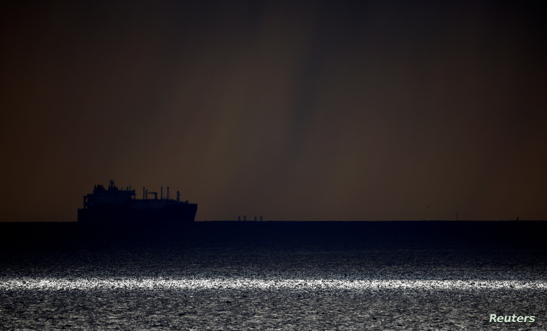 قطر توقف شحنات الغاز عبر البحر الأحمر بعد التصعيد العسكري