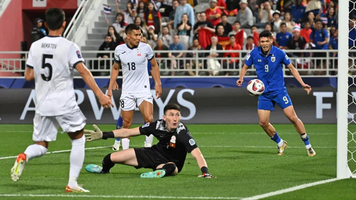 المنتخب التايلندي يحقق الفوز على قيرغيزستان في بطولة آسيا