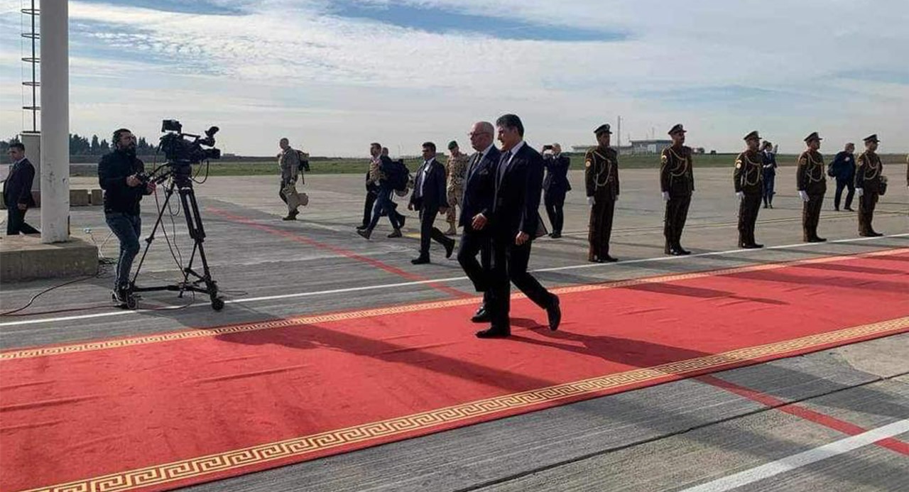 رئيس إستونيا يصل الى اربيل قادما من بغداد .. صور