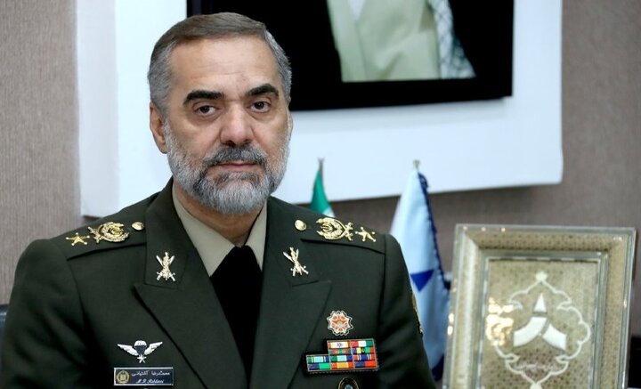 Iranian Defense Minister asserts commitment to national defense amidst regional tensions