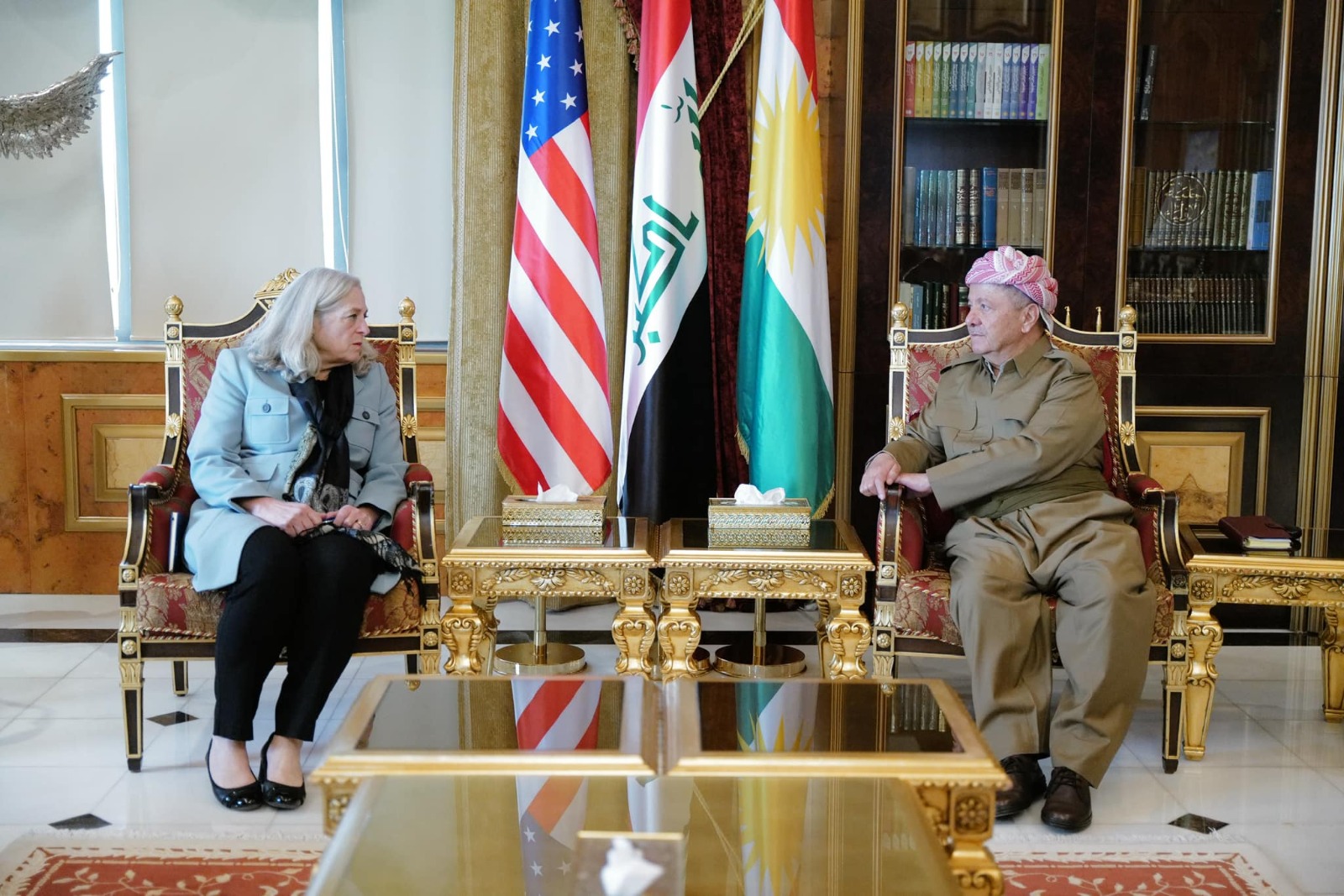 خلال لقاء مسعود بارزاني ورومانسكي.. أمريكا تعلن تضامنها ومواساتها ودعمها لاقليم كوردستان