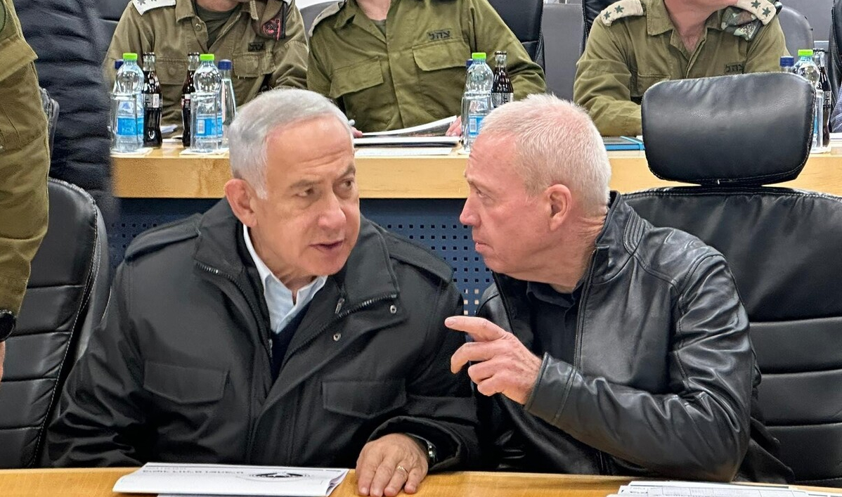 Gallant storms Netanyahu's office and threatens to use the "Golani Brigade"