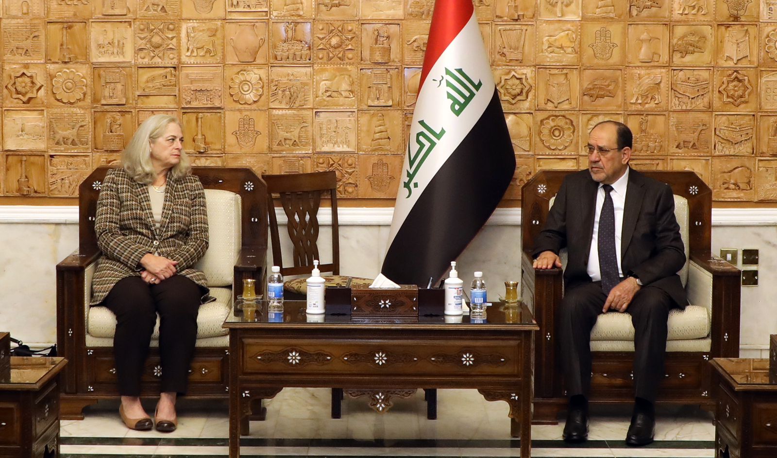 Al-Maliki meets the U.S. Ambassador, urges to ease regional tensions
