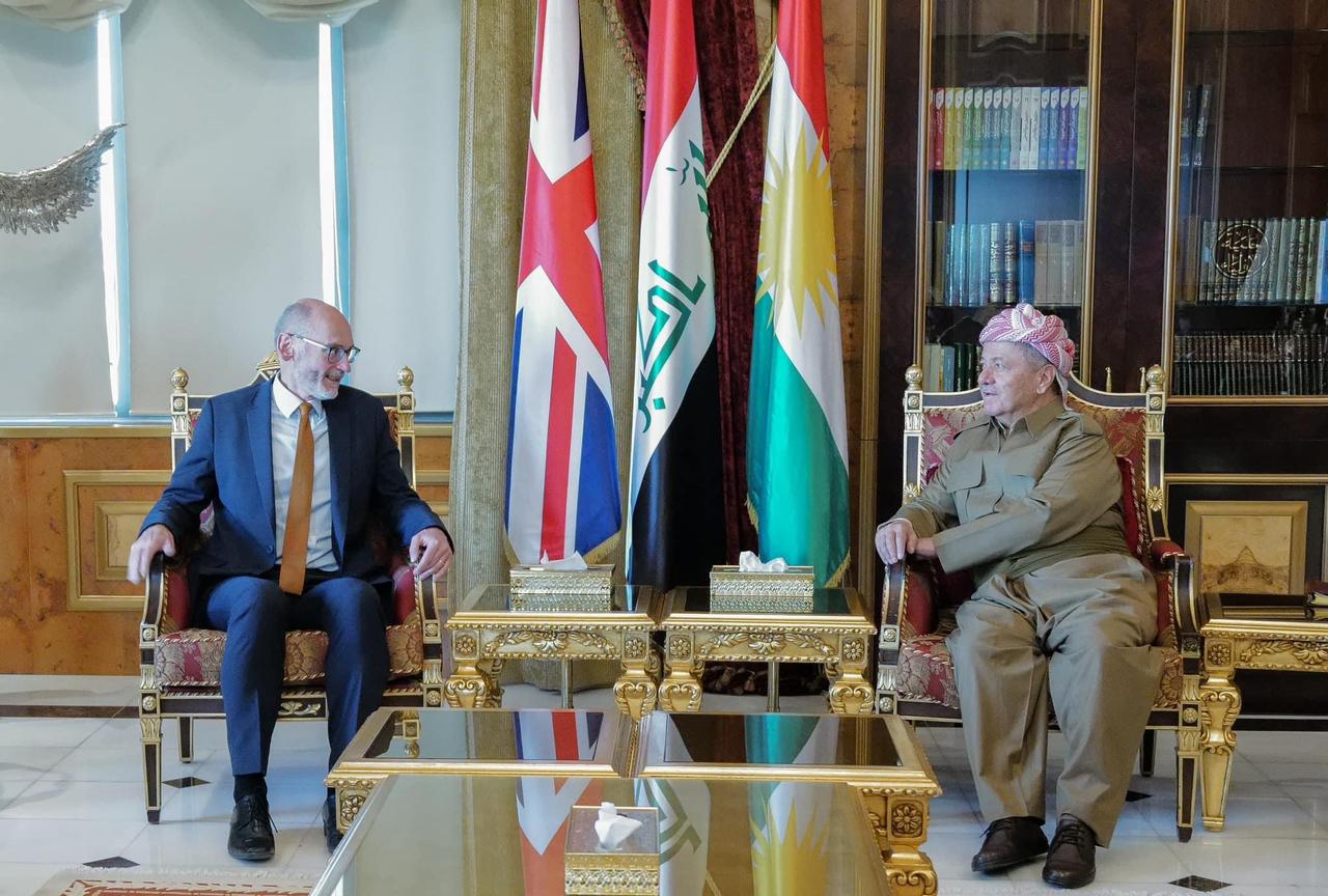 بارزاني والسفير البريطاني يبحثان الأوضاع العراقية واتفاقية سنجار