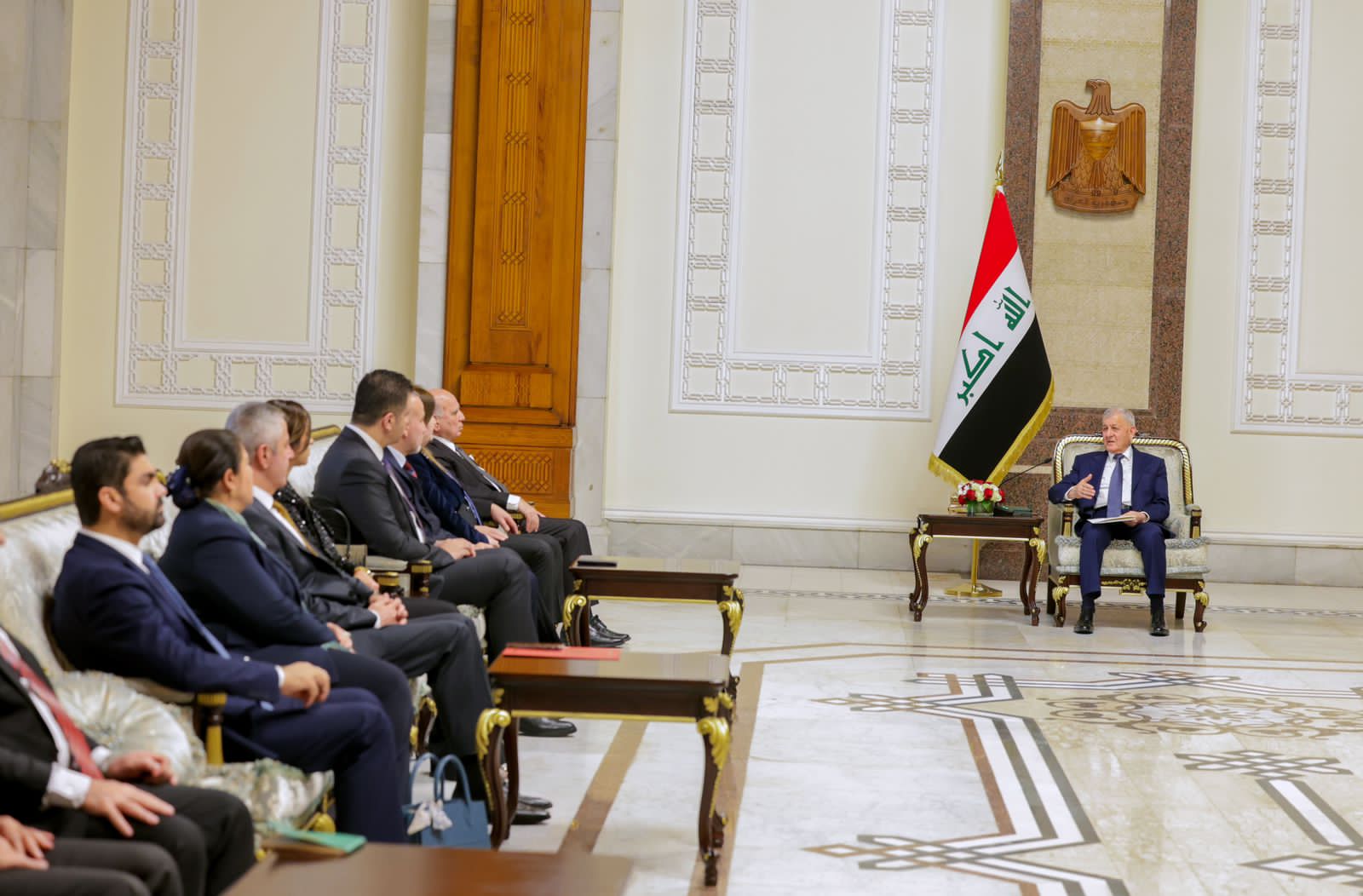 الرئيس العراقي يؤكد على حسم حصة كوردستان من الموازنة ودفع رواتب موظفي الإقليم