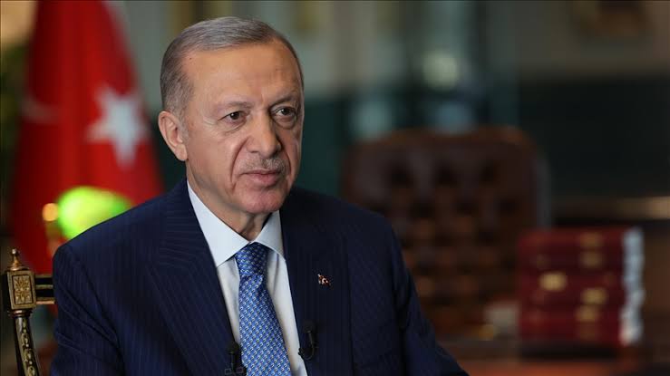 أردوغان يعين مسؤولاً سابقاً في أمازون محافظاً للمركزي التركي