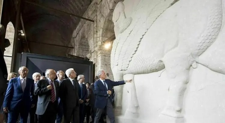 Italy donates replica of Bull of Nimrud destroyed by Isis to Iraq