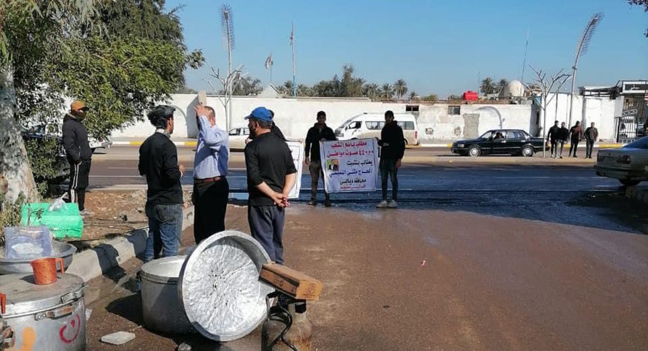 مرشح العامري ينذر بشل بعقوبة.. محتجون يعتصمون أمام مبنى مجلس ديالى