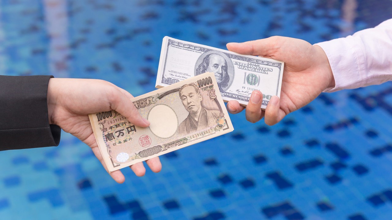 الدولار الأمريكي يتجاوز 150 يناً يابانياً في 6 جلسات على التوالي