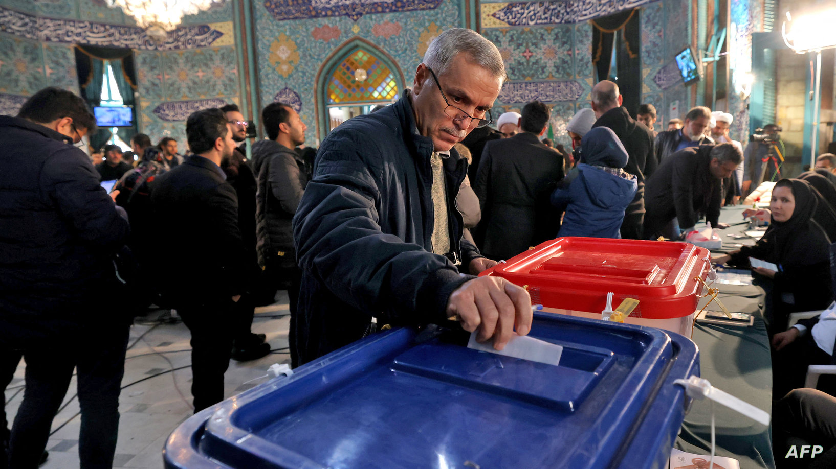 وكالة: انخفاض تاريخي في نسبة المشاركة بالانتخابات الإيرانية