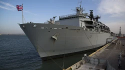 Yemeni Navy orders a British ship to change course in Red Sea