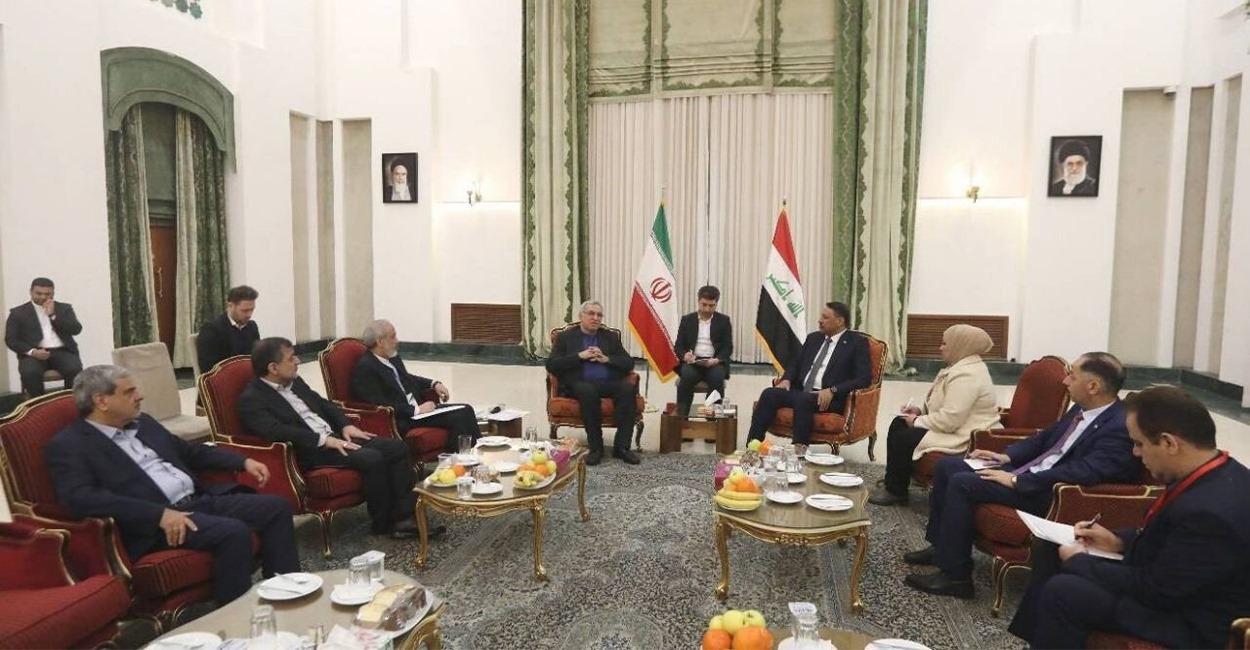 على خطى إيران.. العراق يوسع التعاون مع طهران لاستنساخ سياستها الصحية