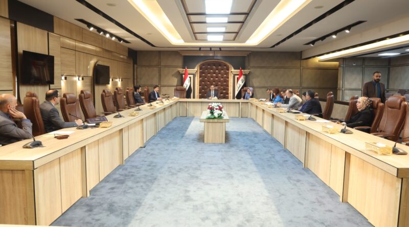 "Finance" discusses with the Central Bank ways to increase the value of the Iraqi dinar