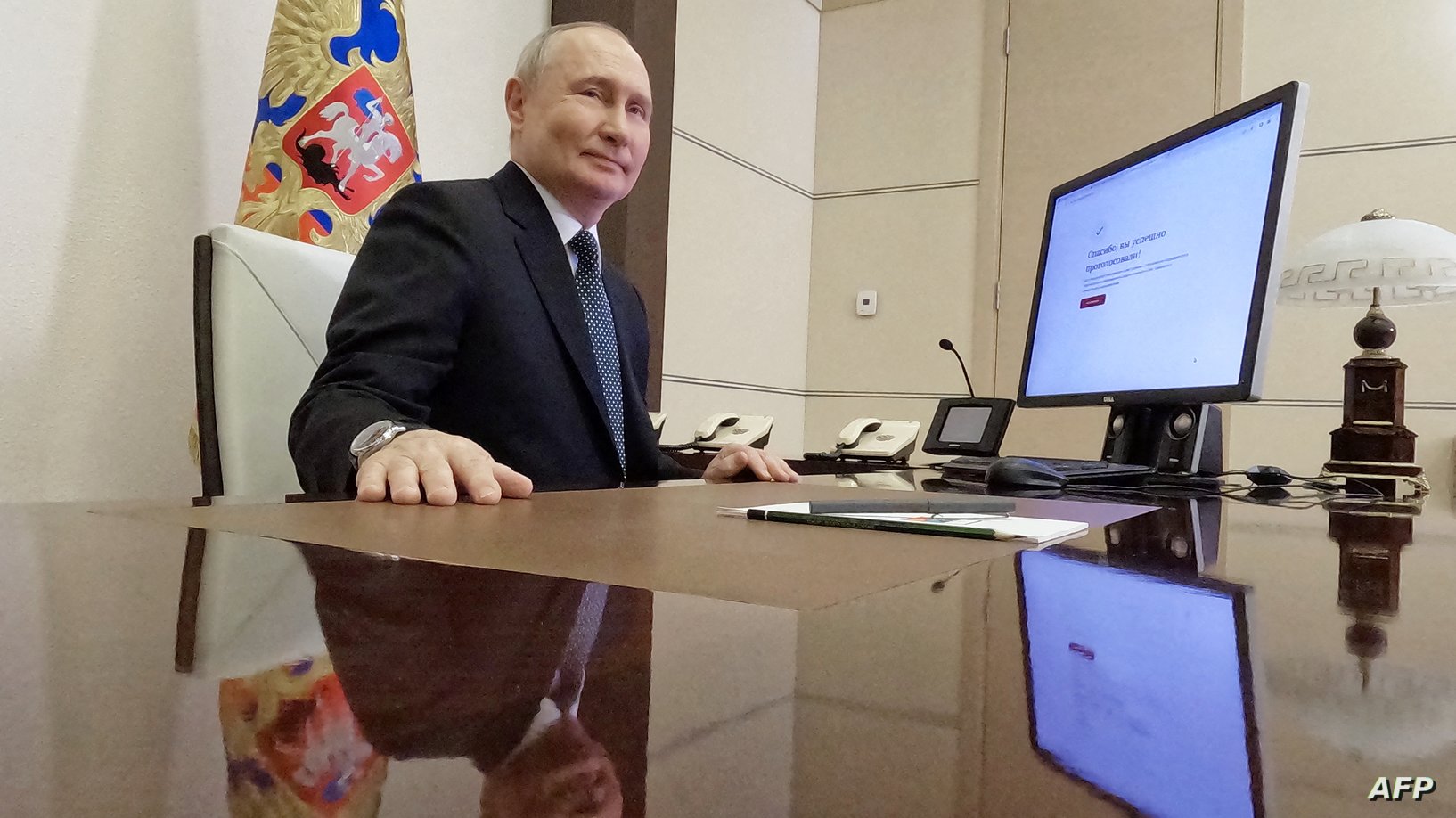 بعيداً عن مراكز الاقتراع.. بوتين يدلي بصوته في الانتخابات عبر الانترنت