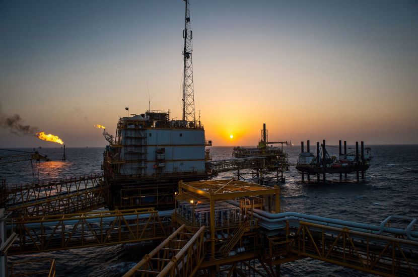 Oil prices down on Gaza ceasefire talks flat on the week
