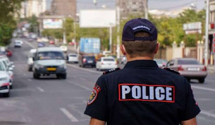 انفجار وهجوم مسلح على مركز للشرطة في أرمينيا