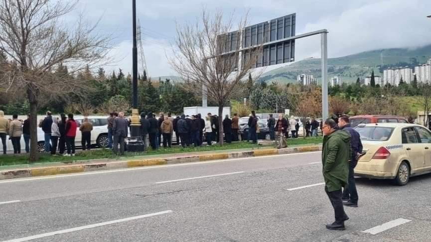 Al-Sulaymaniya: Security prevents teachers' protest in front of Pavel Talabani headquarters
