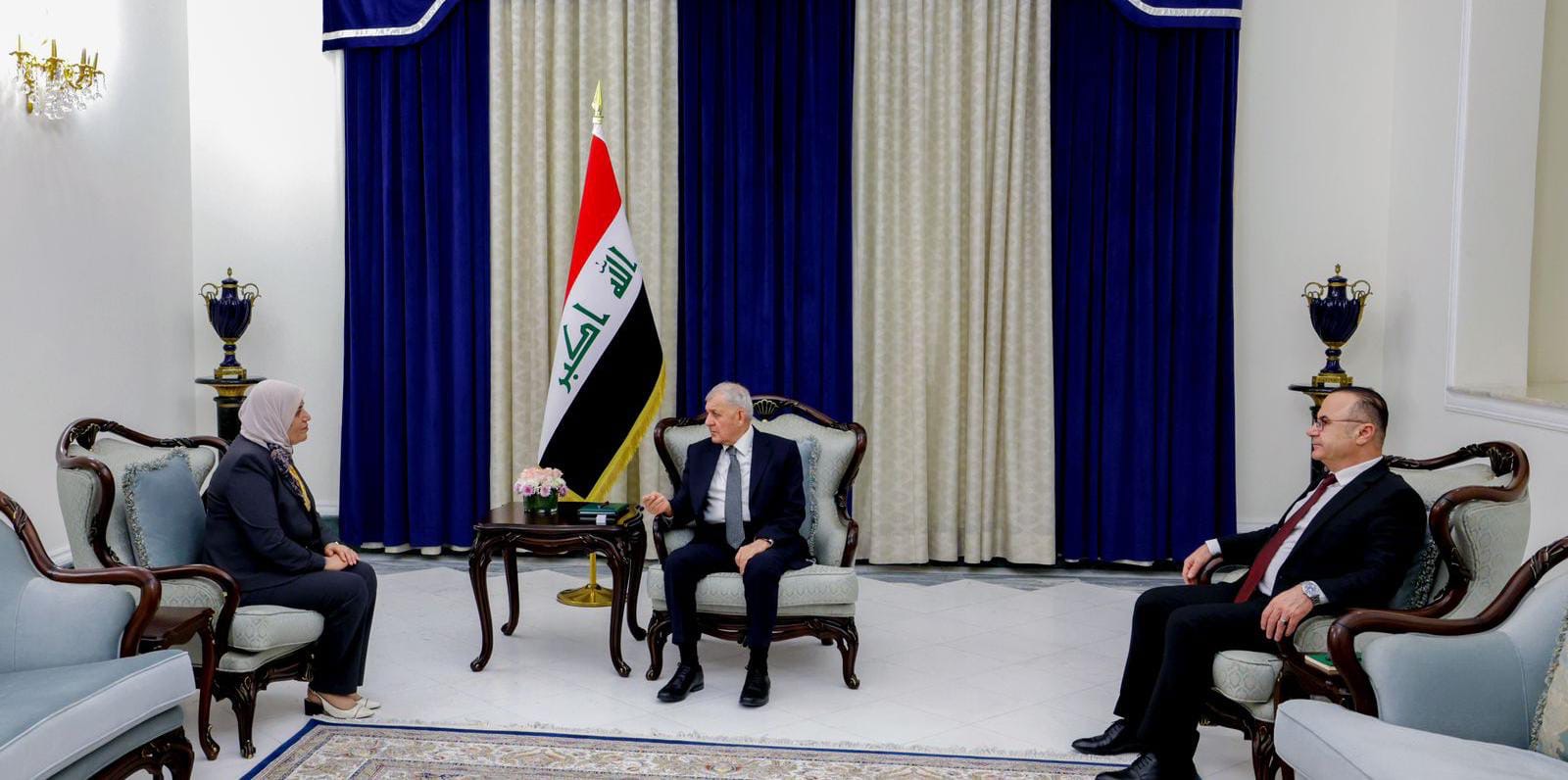 الرئيس العراقي يحث وزيرة المالية على الاسراع بصرف رواتب إقليم كوردستان