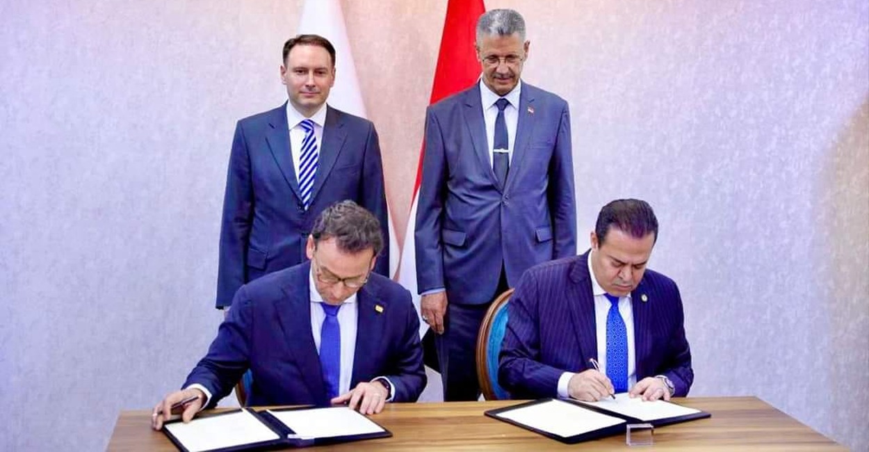 Iraq signs memorandum of understanding with two international companies to stop the burning of natural gas