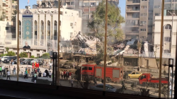 دوي انفجارات في محيط دمشق وأنباء عن استهداف مبنى ملاصق للسفارة الايرانية