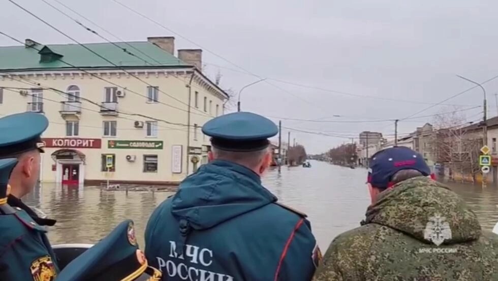 مياه الفيضانات تُغرق أكثر من 10 آلاف منزل في روسيا