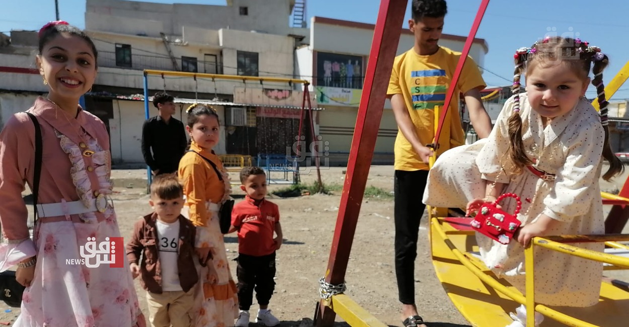 "تلة ريمة".. ألعاب بدائية تزرع البسمة على وجوه أطفال الموصل (صور)