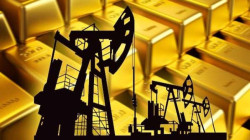 النفط يتراجع والذهب يرتفع بفعل توترات الشرق الأوسط