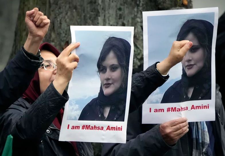 وفاة "مهسا أميني جديدة" أثناء اعتقالها في طهران بسبب الحجاب