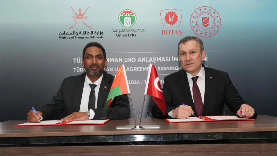 توقيع اتفاقية بين عُمان وتركيا لتوريد الغاز المسال