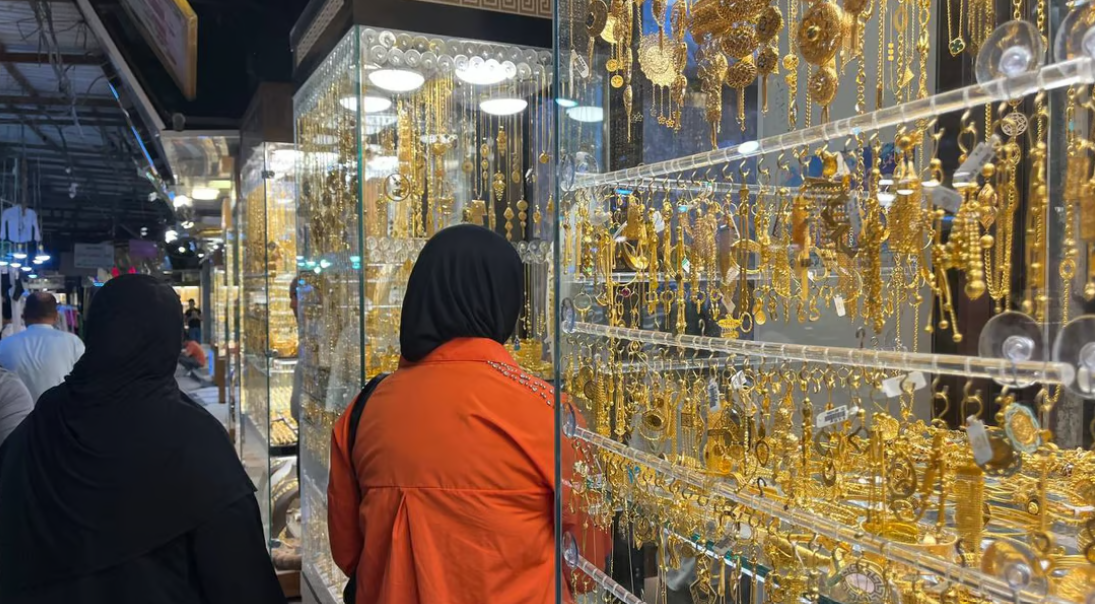 Gold inches lower throughout Iraq