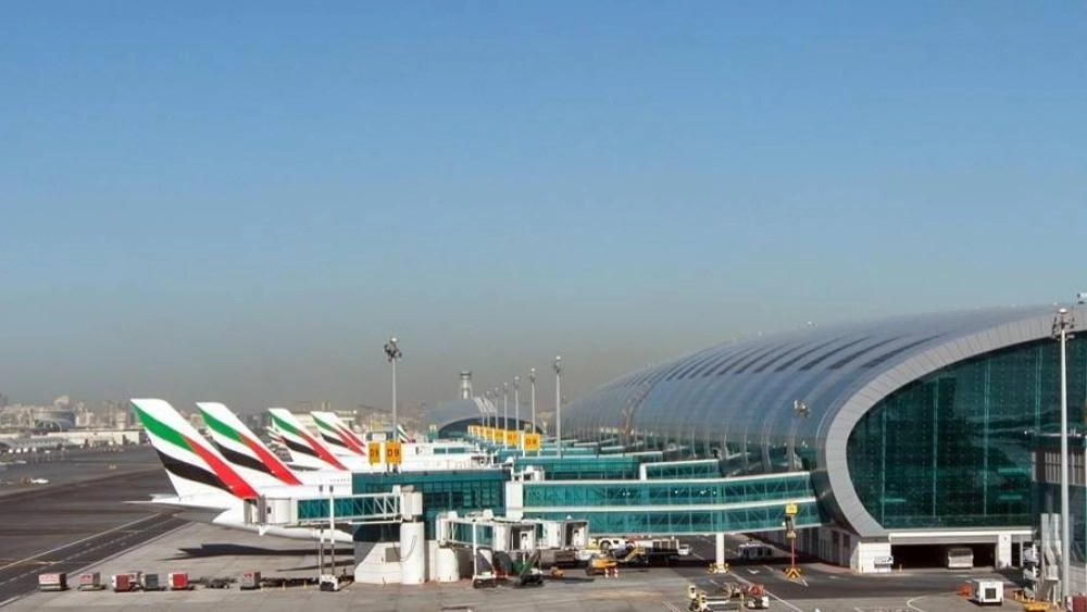 الطقس المضطرب يجبر مطار دبي على الغاء 13 رحلة