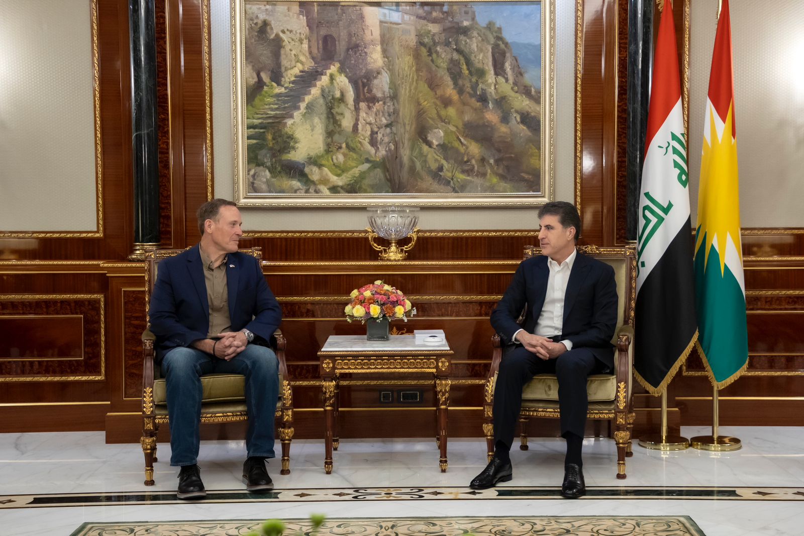 Kurdish President Barzani discusses with US Senate delegation BaghdadErbilWashington ties