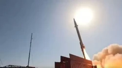 مجهزة بصواريخ باليستية.. سفينة إيرانية تعبر خط الاستواء في "أول" مهمة بعيدة المدى