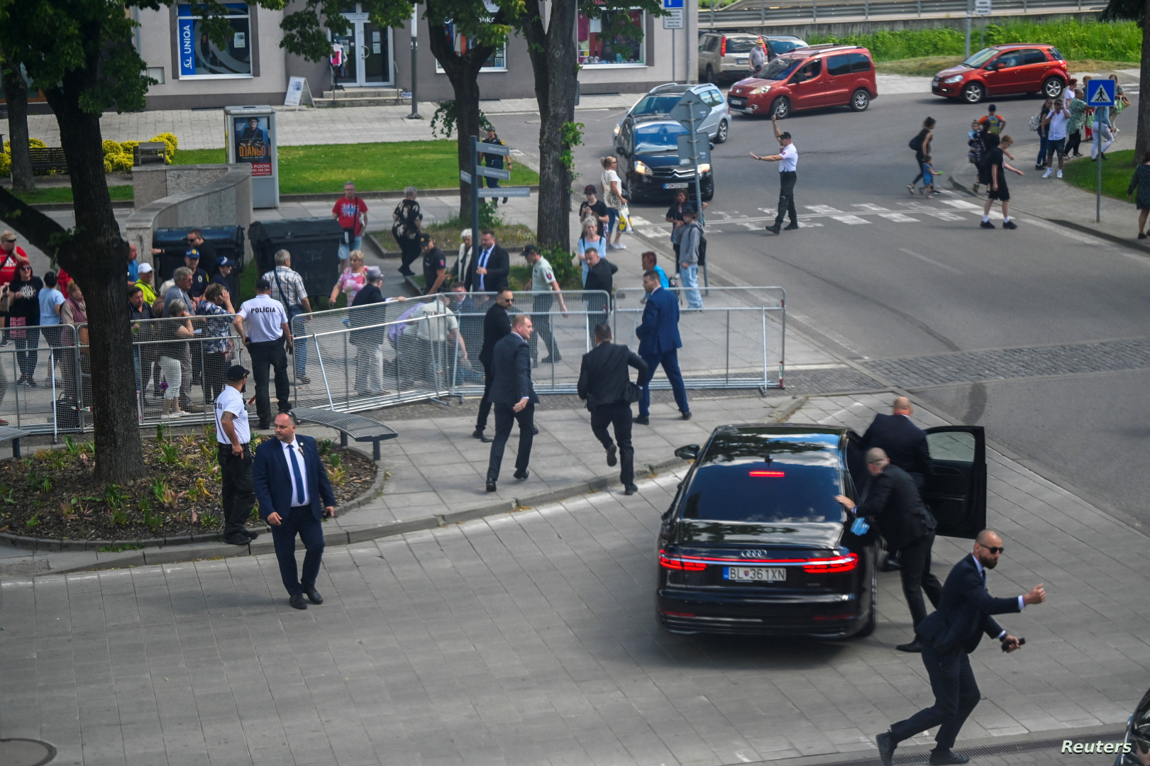 رئيس الوزراء السلوفاكي يتعرض لمحاولة اغتيال
