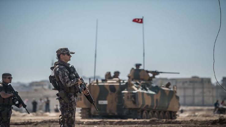 الجيش التركي يشيد قاعدة عسكرية جديدة في إقليم كوردستان