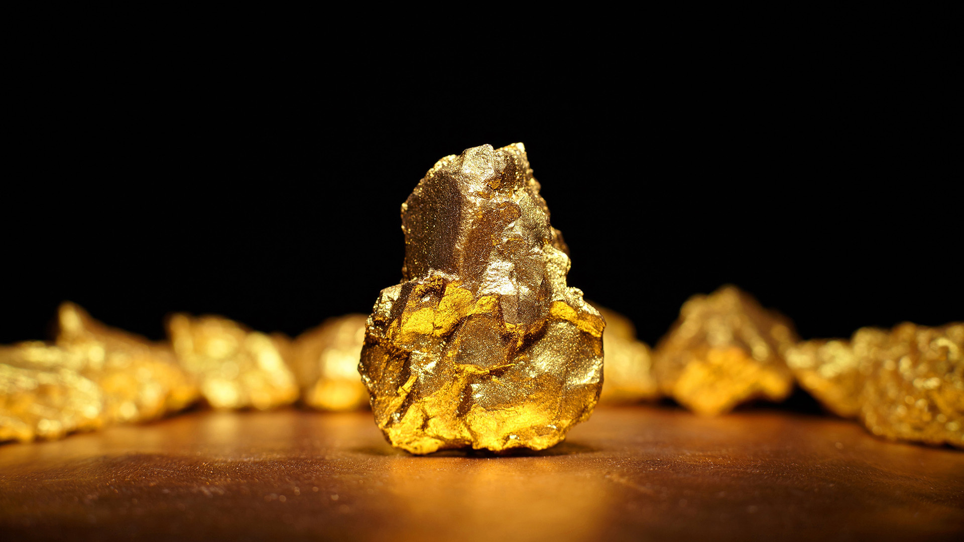 Gold prices set for second weekly gain