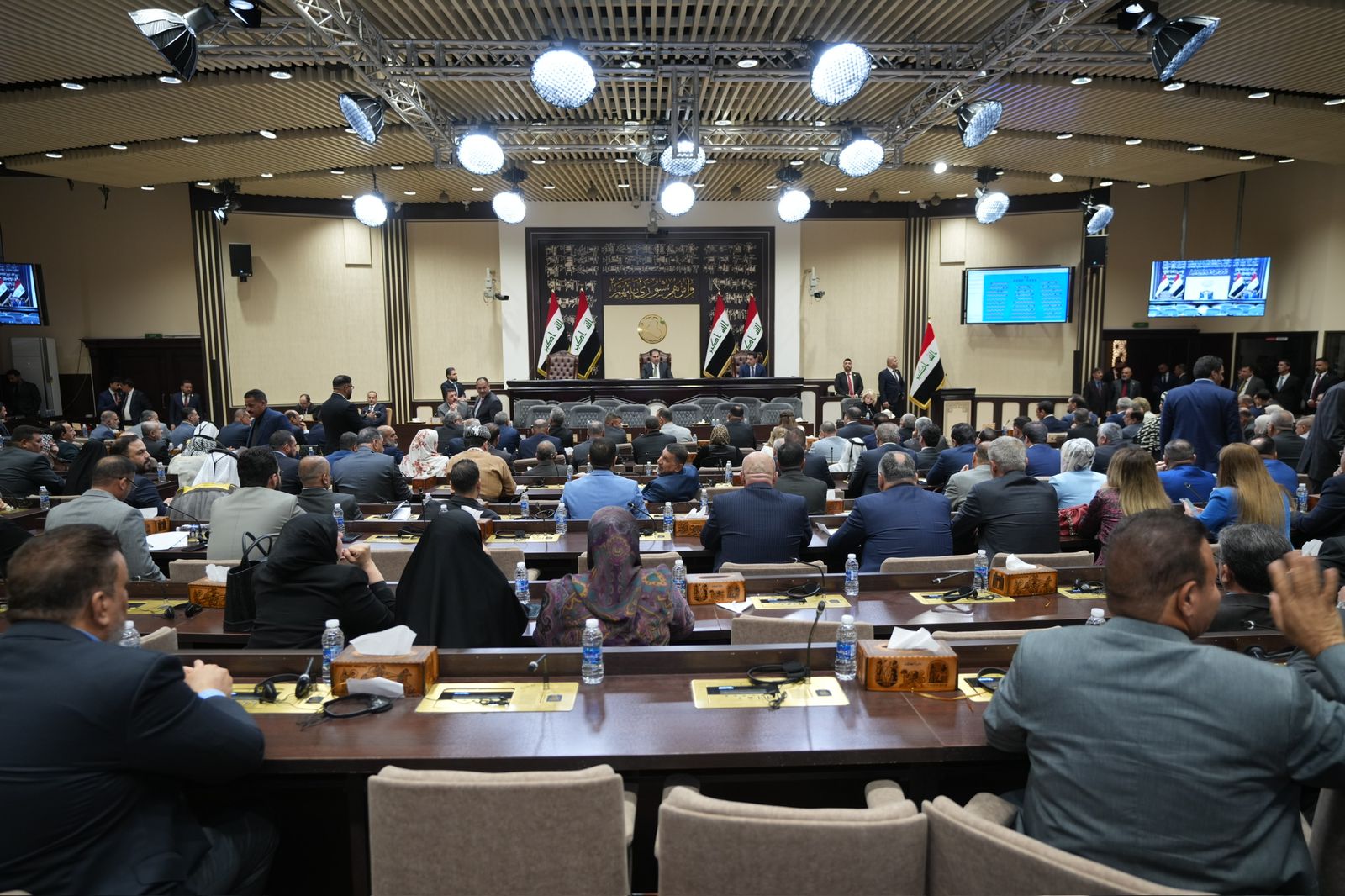 البرلمان العراقي يباشر بإجراءات انتخاب رئيسه مع تنافس أربعة مرشحين
