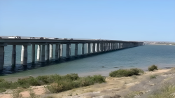 Diyala stalls construction of Iraq's longest bridge as funding dries up