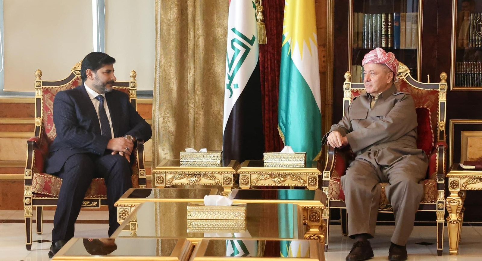 Leader Barzani stresses importance of political cooperation in meeting with Islamic Dawa Party