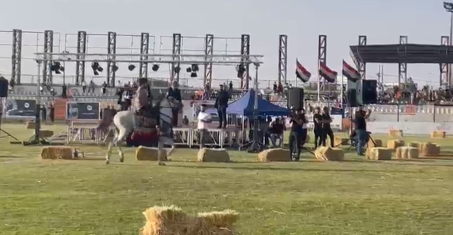 بمشاركة فرسان من كوردستان.. أول مهرجان استعراضي  للخيول الأصيلة في كركوك (فيديو)