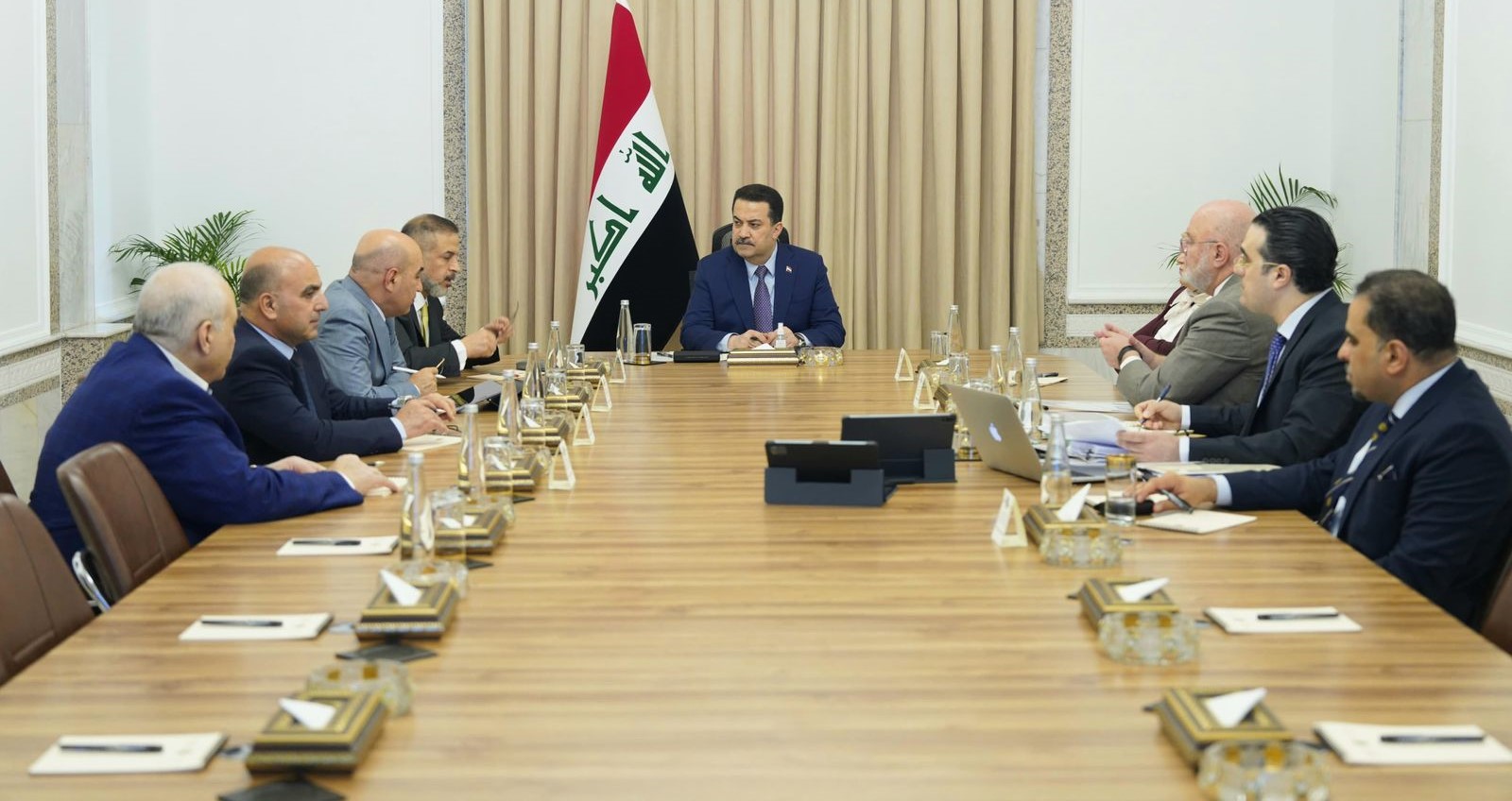 Al-Sudani chairs a meeting to localize Iraqi industries and attract foreign investments