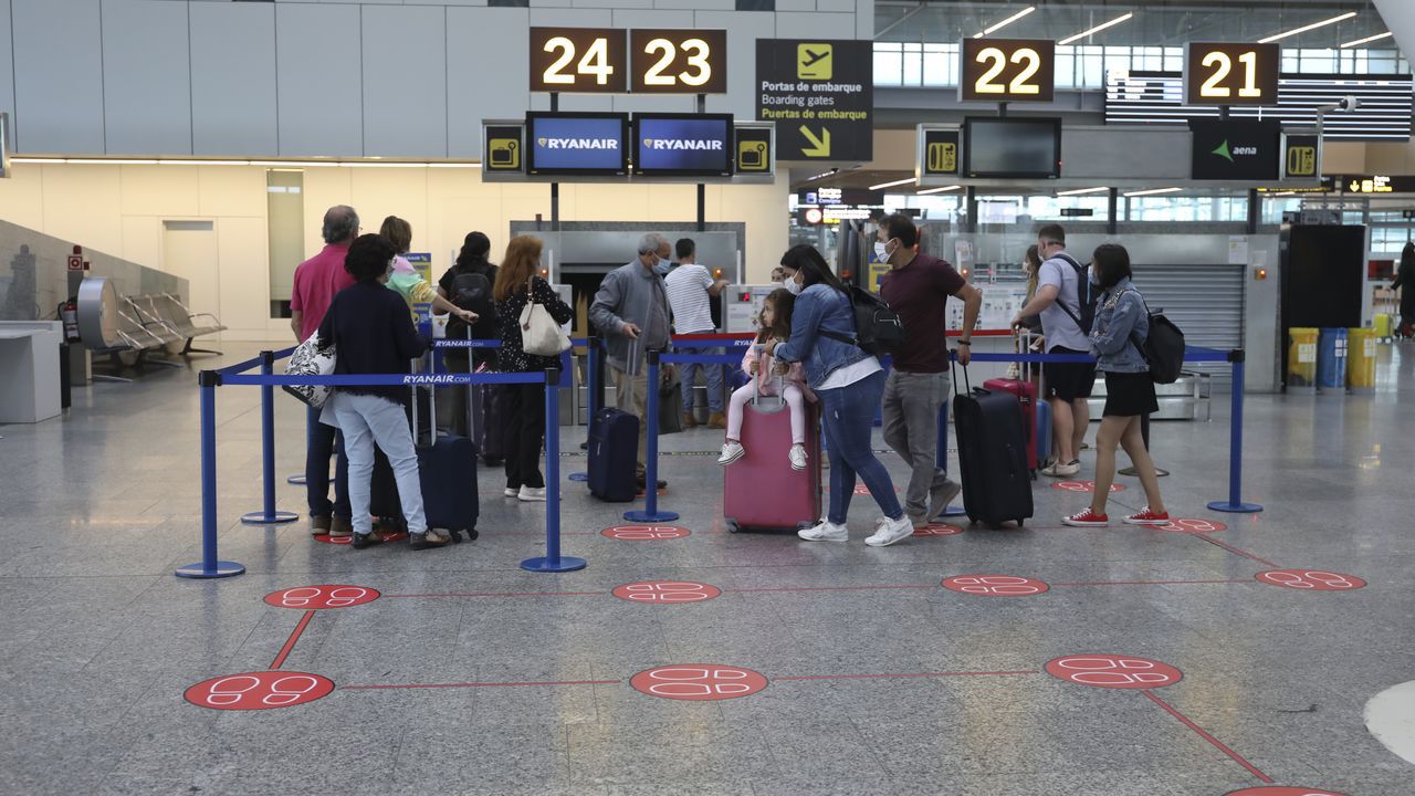 مفاجأة في مطار مدريد.. إسبانيا تدعم فلسطين بجوازات السفر