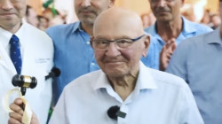 قاضٍ امريكي شهير ينتصر على السرطان: أيام سعيدة تنتظرني (فيديو)