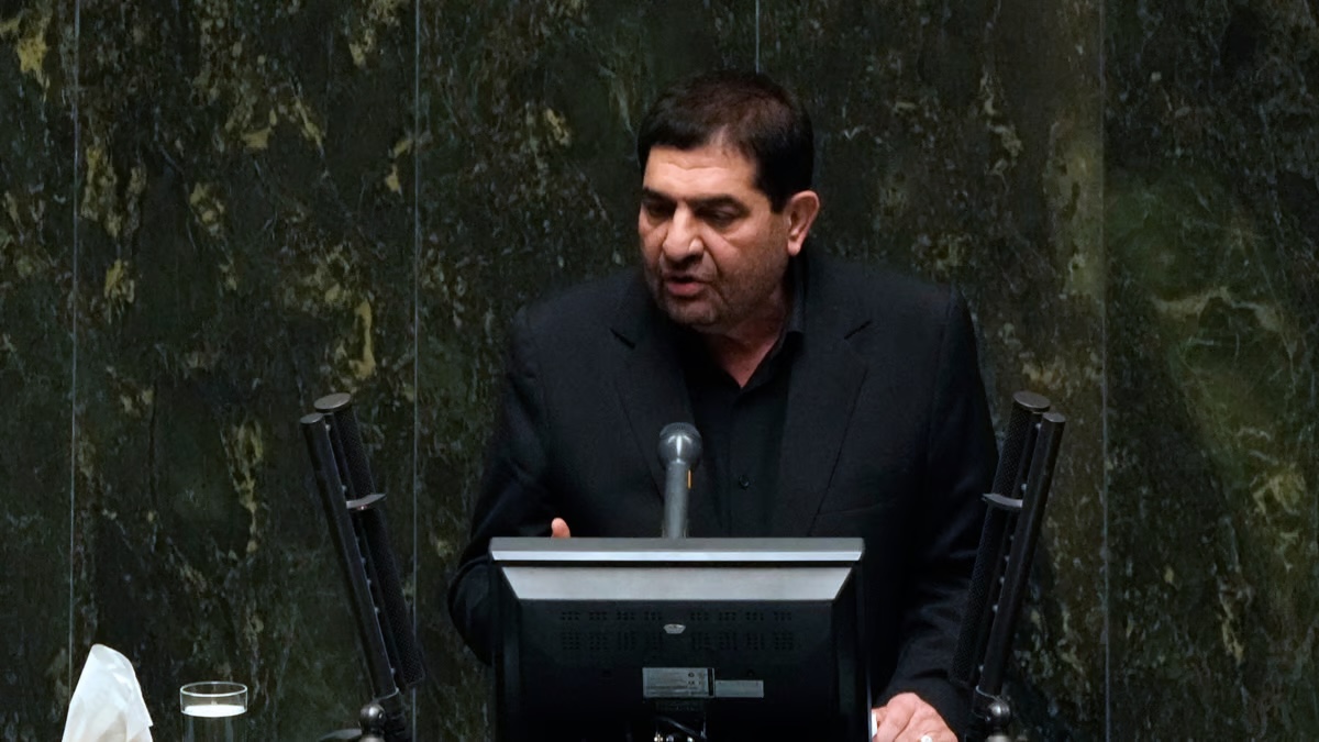 أول خطاب لـ"مخبر" أمام البرلمان الإيراني
