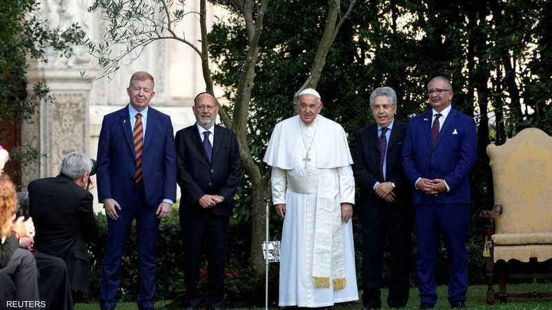Pope Francis hosts and Palestinian Israeli ambassadors in Vatican peace prayer