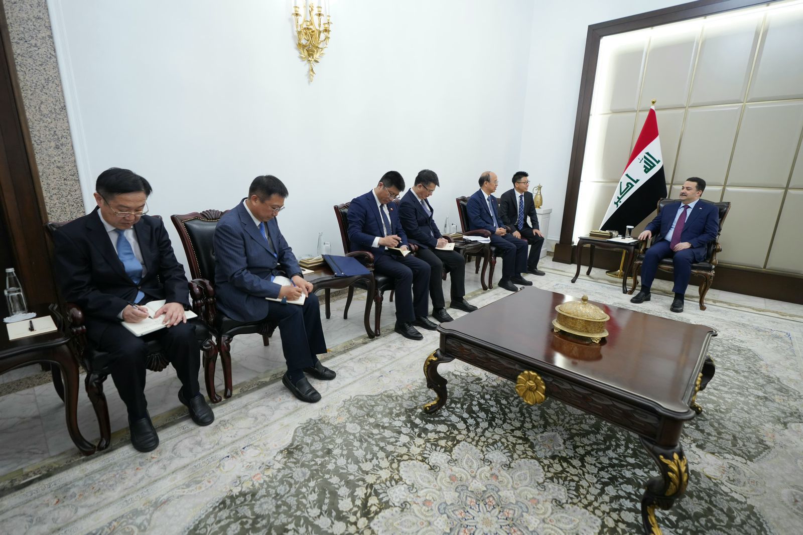 Iraqi PM sees potential to link Belt and Road, Development Road Projects