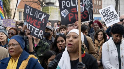 دراسة: الشرطة البريطانية تفتش الأطفال السود "عراة" أكثر بستة أضعاف من غيرهم