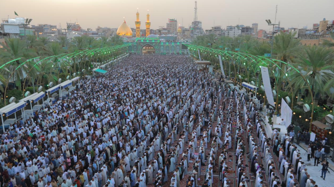 آلاف الشيعة يقيمون صلاة عيد الأضحى في كربلاء.. صور