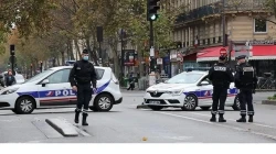 السلطات الفرنسية تعتقل ثلاثة فتيان بتهمة اغتصاب فتاة بدافع معاداة السامية